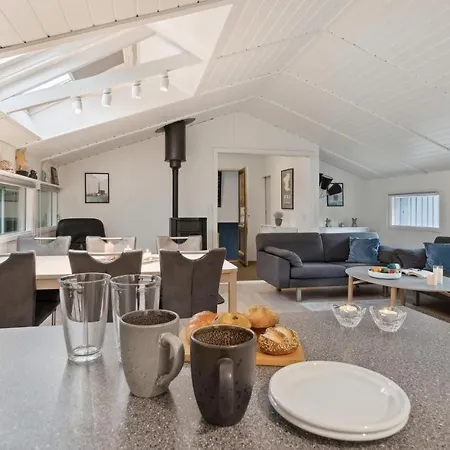 2 Bedroom Gorgeous In V Hébergement de vacances Esbjerg